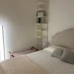 Bilocale Red House - Two Room Apartment Red House, Cosy Flat